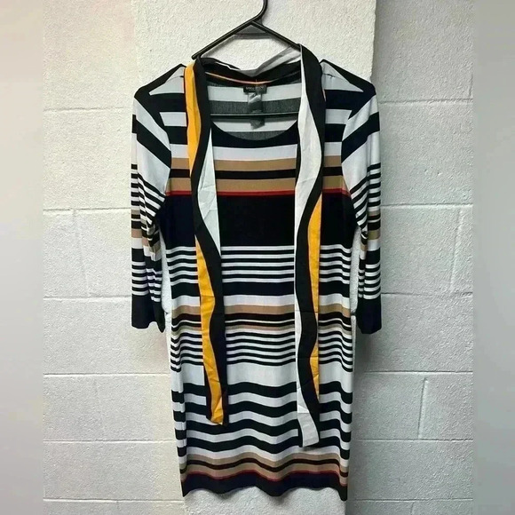 Bisou Bisou Dresses & Skirts - Bisou Bisou body con dress